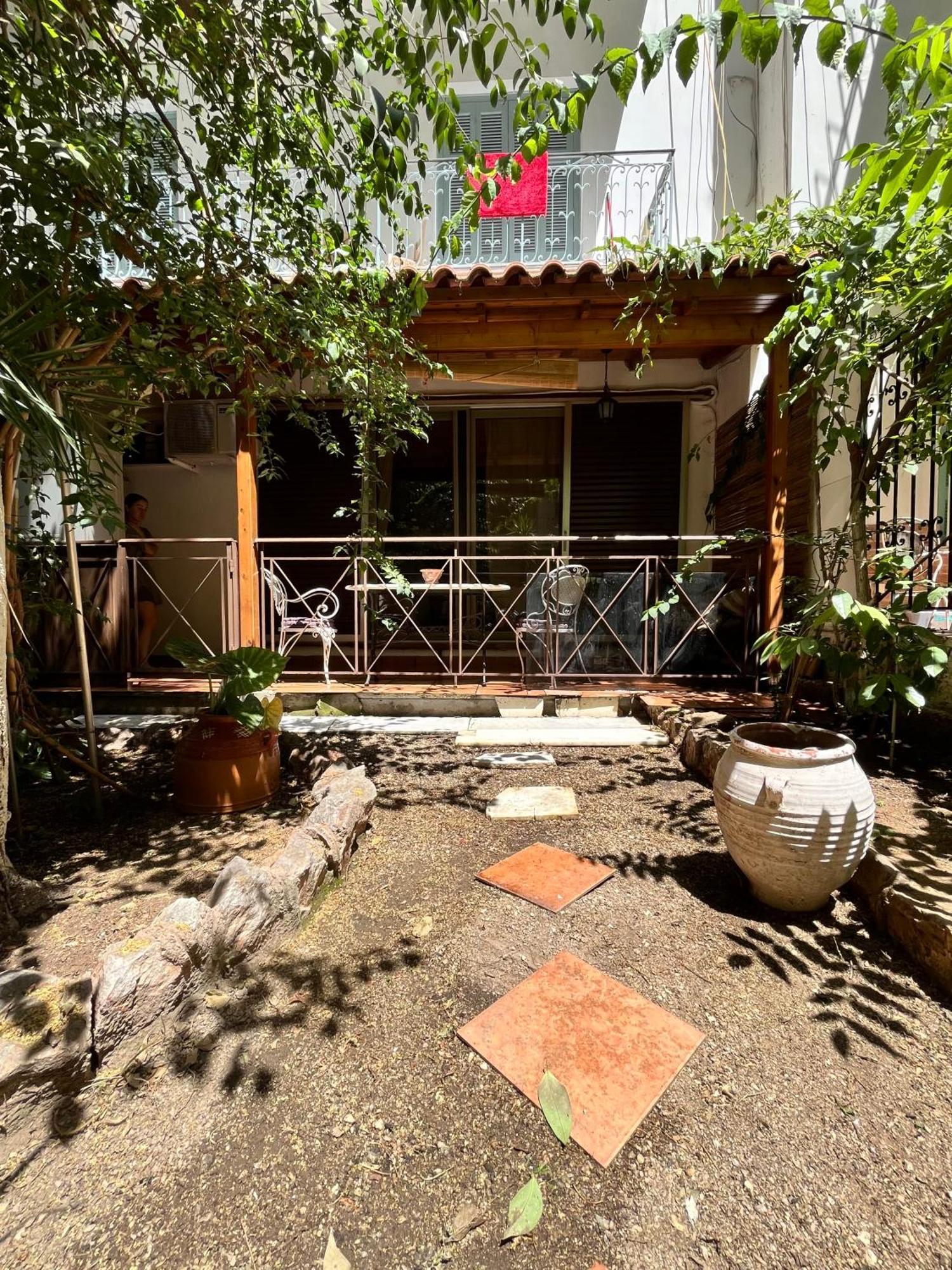 Quiet Apartment With Garden View In Kolonaki Athen Exterior foto